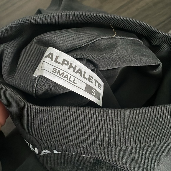 Alphalete Amplify Shorts size small - Picture 4 of 6